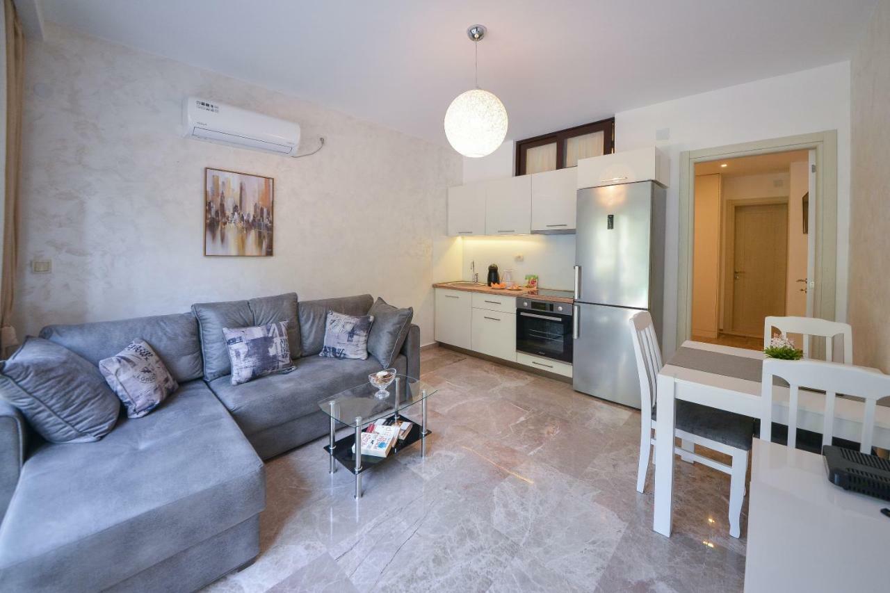Brand New Apartments สเวติ สเตฟาน ภายนอก รูปภาพ