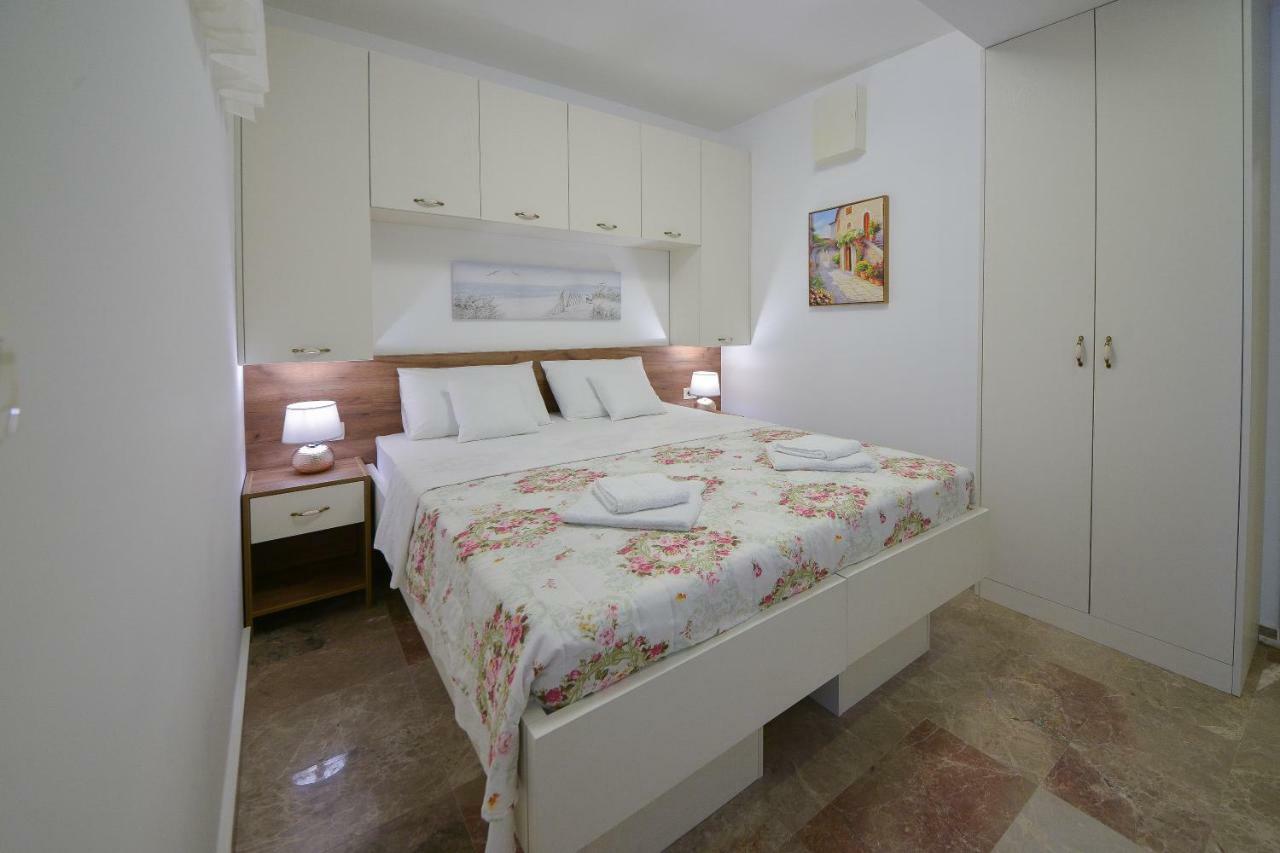Brand New Apartments สเวติ สเตฟาน ภายนอก รูปภาพ