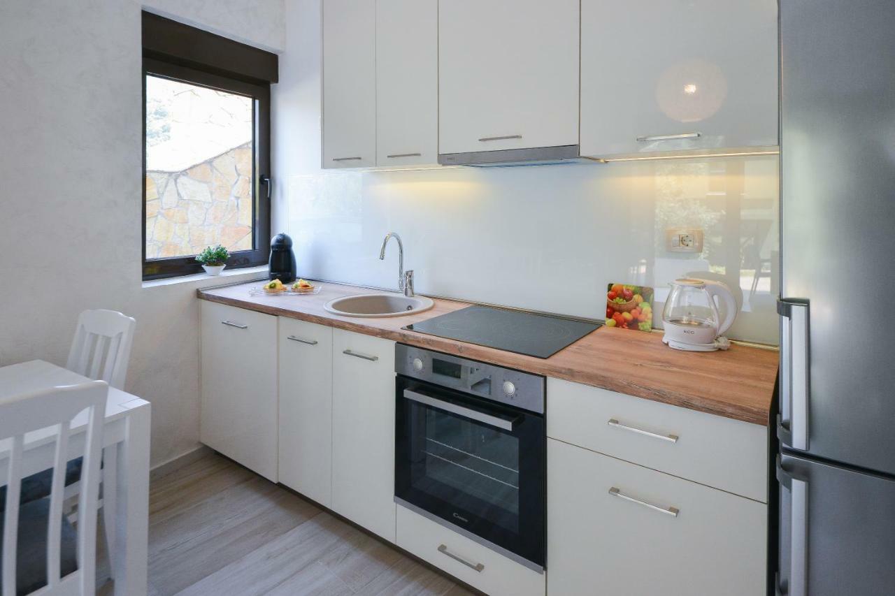Brand New Apartments สเวติ สเตฟาน ภายนอก รูปภาพ
